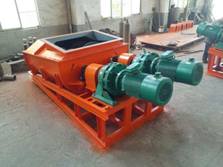 双螺旋煤块破裂保送机